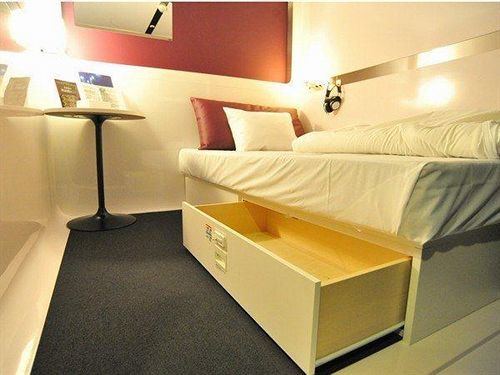 Capsule hotel First Karasuma For Women