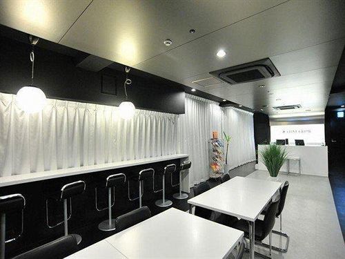 First Karasuma For Women Capsule hotel *